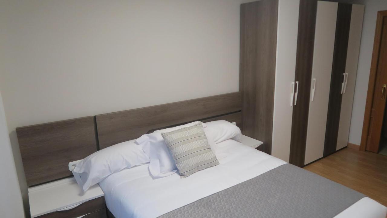 Apartamentos Palacio Azcarate Calle Calvario Ezcaray Buitenkant foto