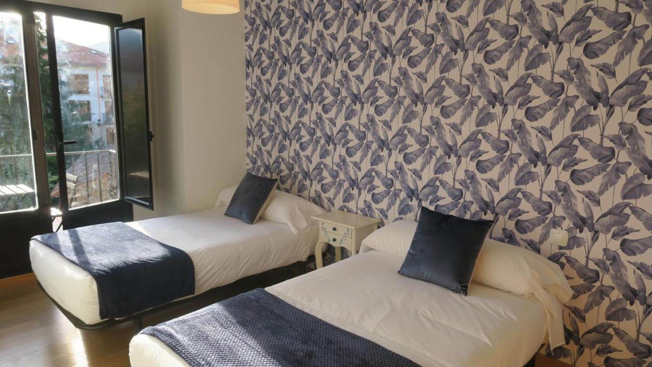 Apartamentos Palacio Azcarate Calle Calvario Ezcaray Buitenkant foto